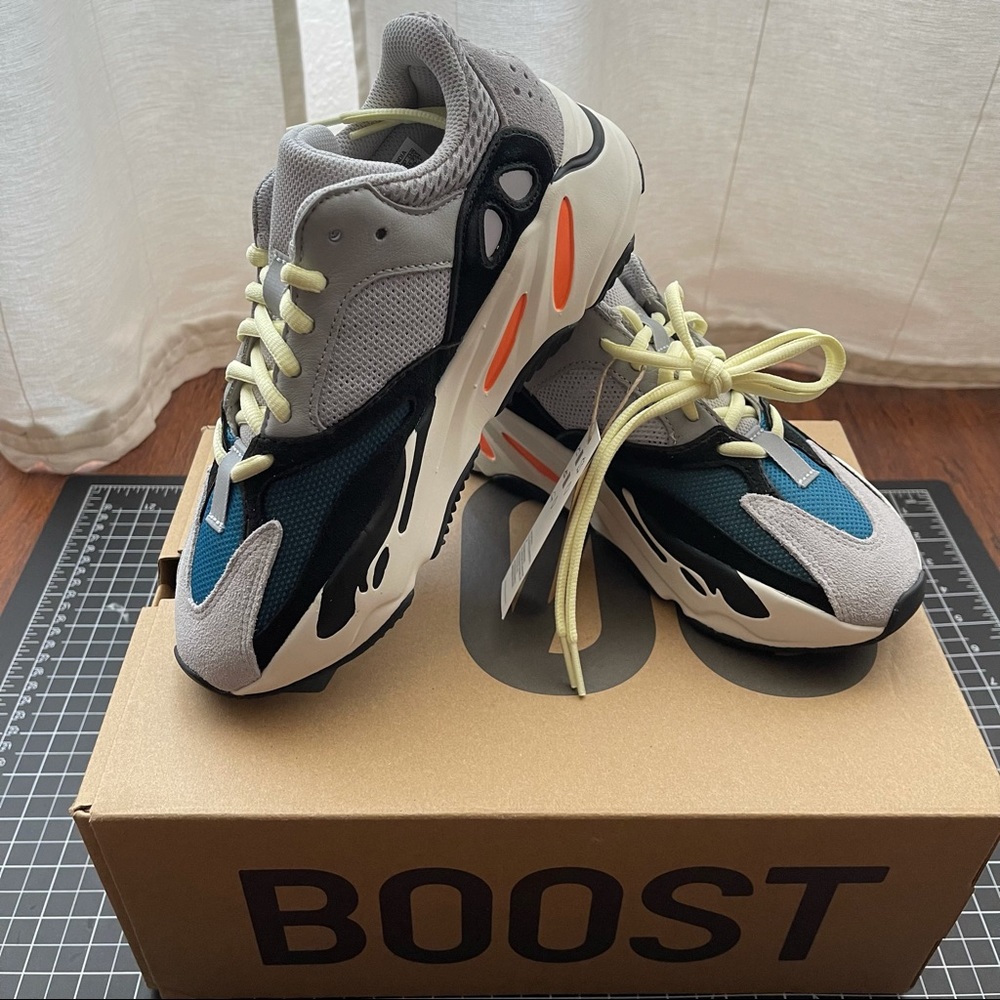 Yeezy Boost 700 "Wave Runner" sneakers